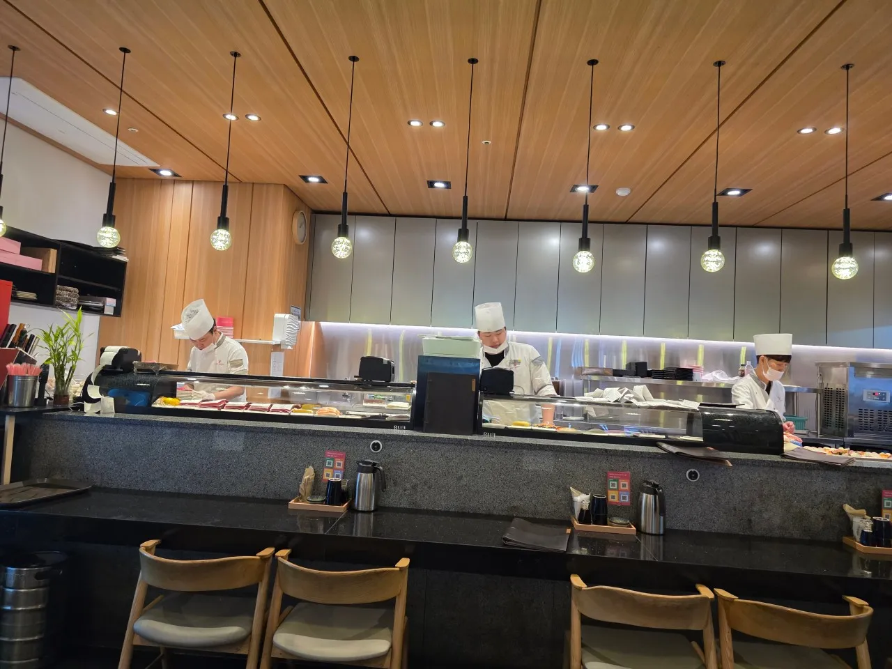 상무초밥 실내 내부 2