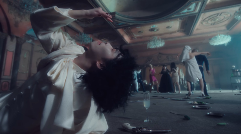 비비드라라러브 뜻,vivid lala love 해석,이찬혁 앨범 EROS,이상적인 사랑 의미,감성 가사 분석