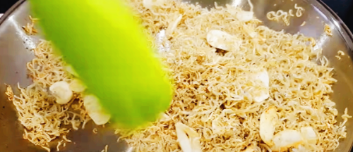 멸치와 마늘볶음