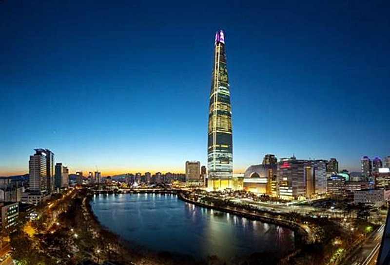 롯데월드타워-야경의-모습