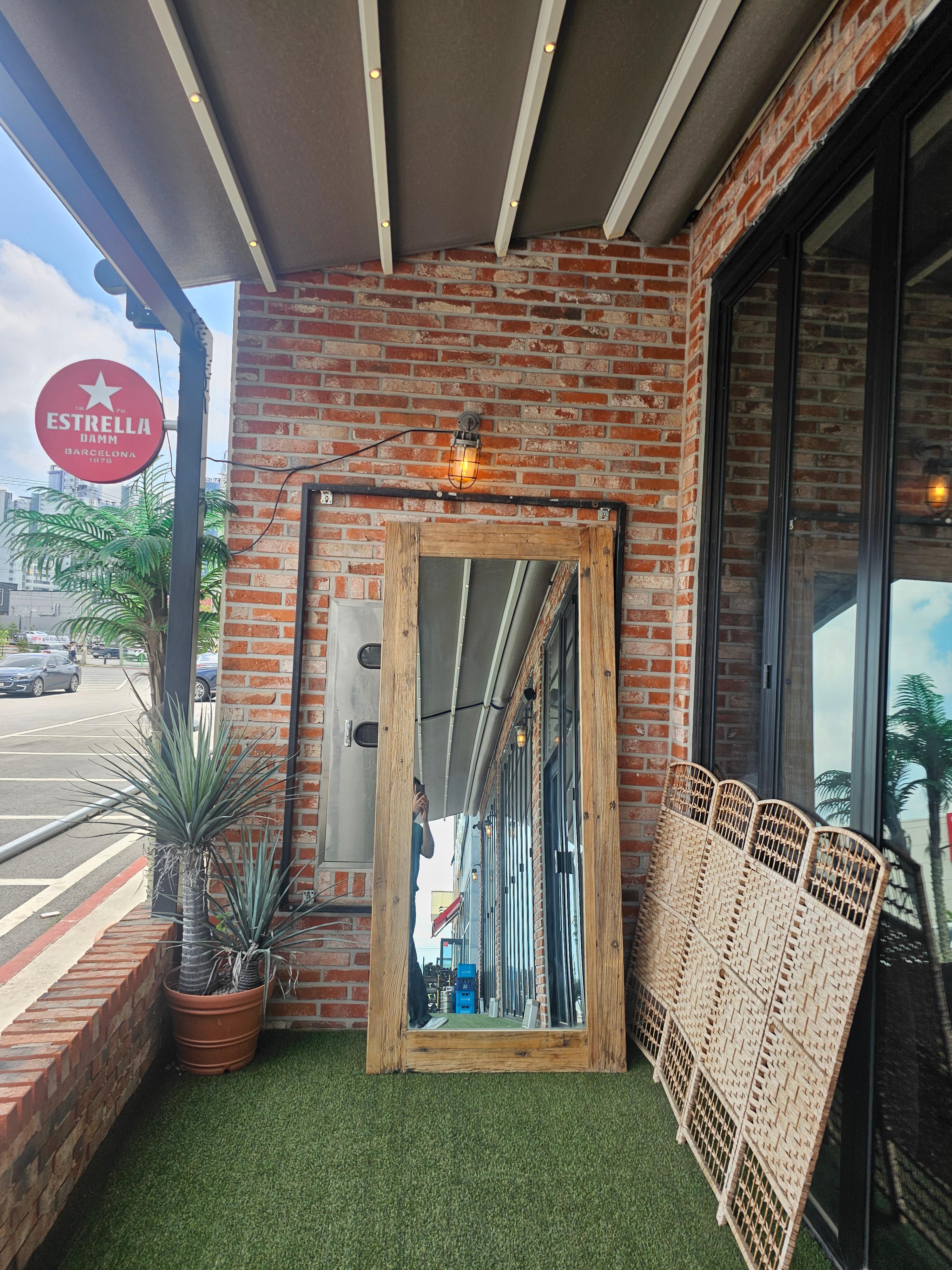 킹스그릴 내부1