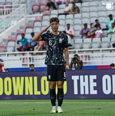 이영준 골 세레머니 거수경례