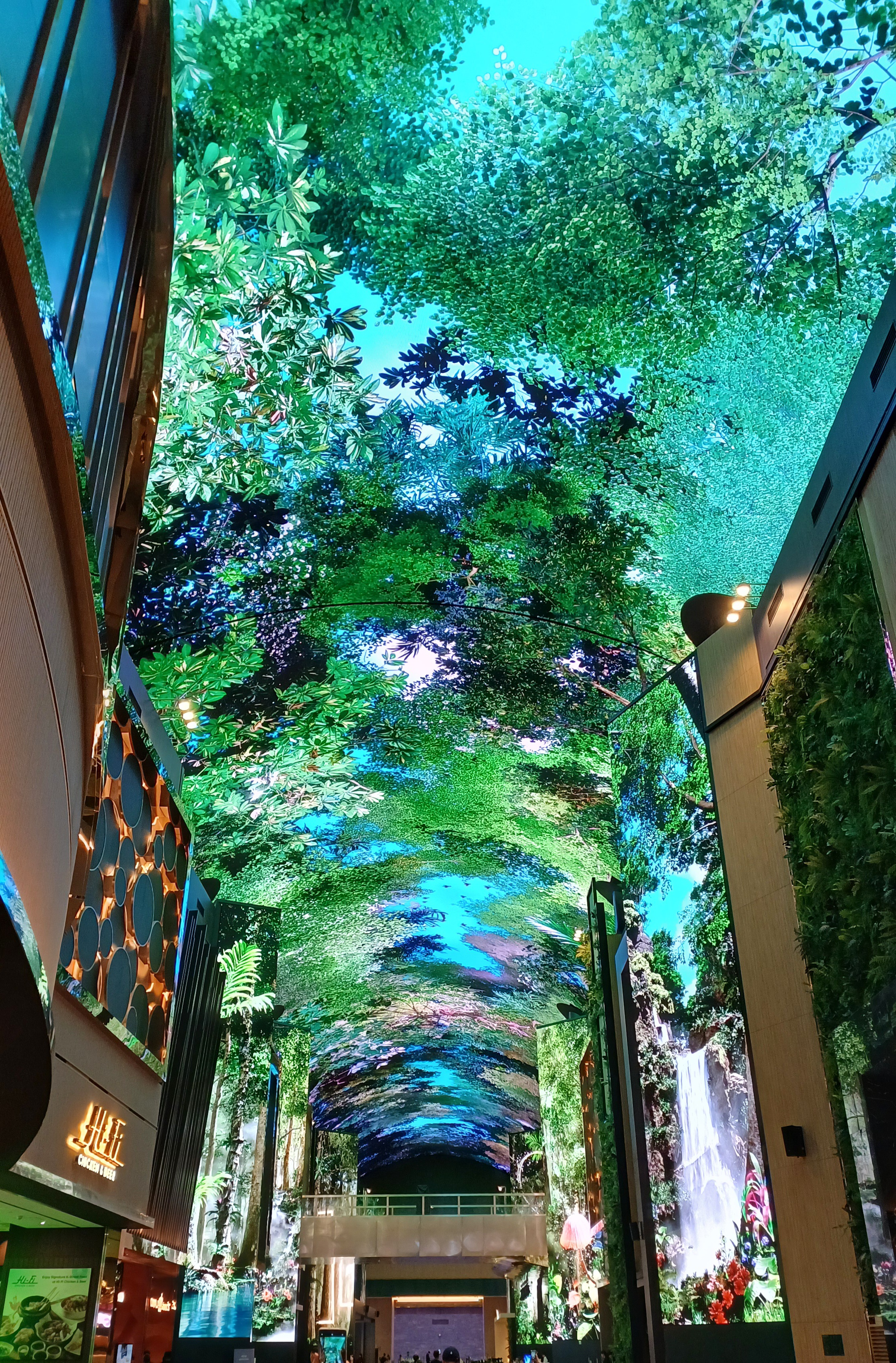 인스파이어-오로라-고래쇼-3