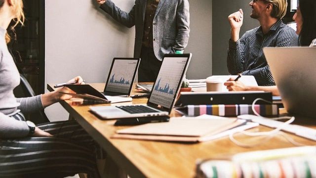 마이크로소프트(Microsoft): 친환경 데이터 센터와 탄소 네거티브 목표