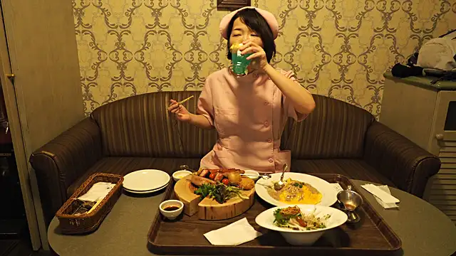 다양한 먹거리 및 마실거리가 준비되어 있음