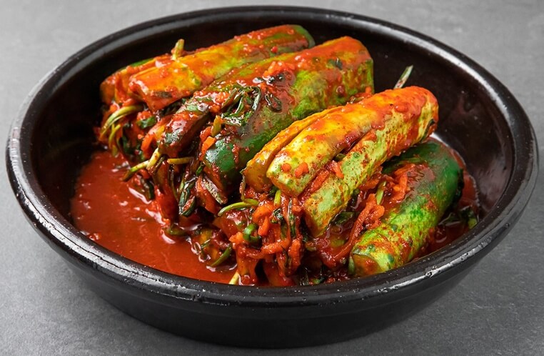 오이소박이: 한국의 전통적인 반찬을 만나다