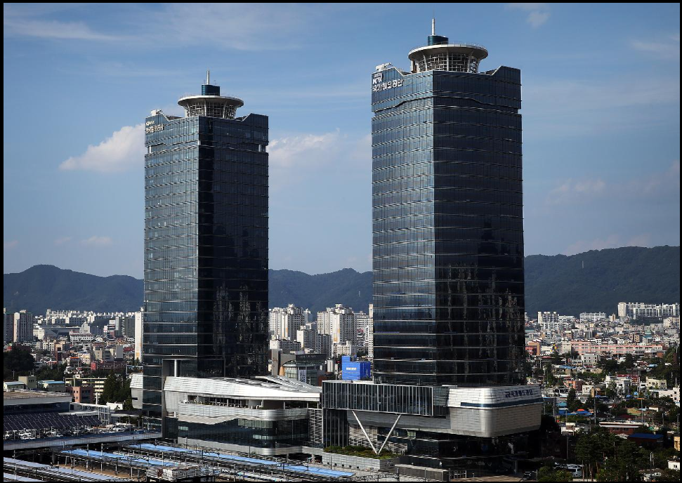 국가철도공단 사옥 전경.