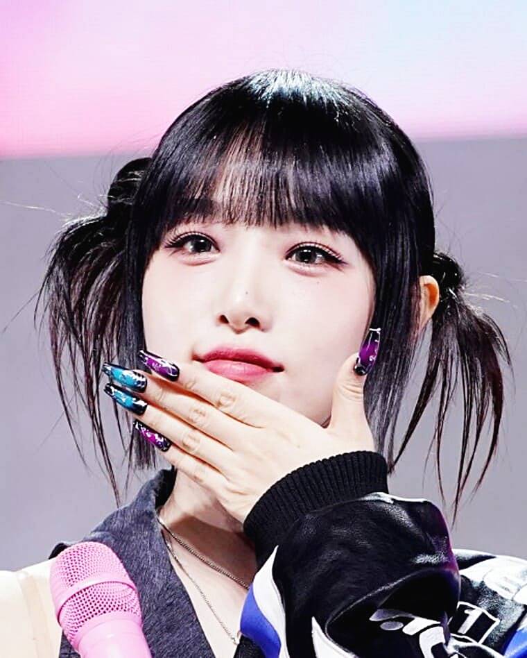 가수-최예나