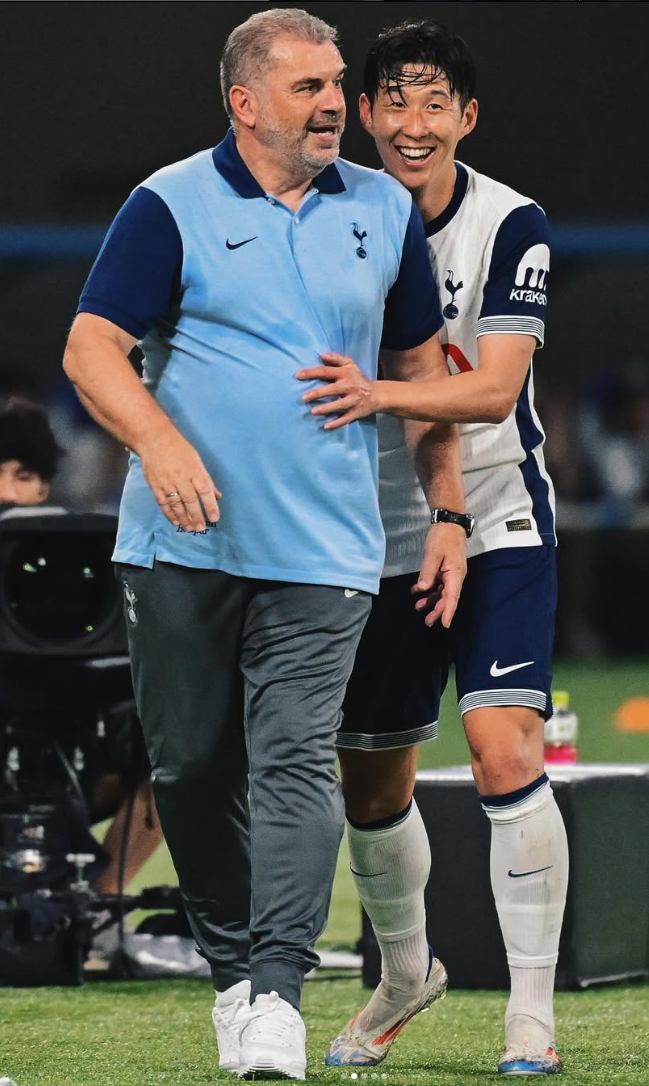 손흥민 해외 경기 사진