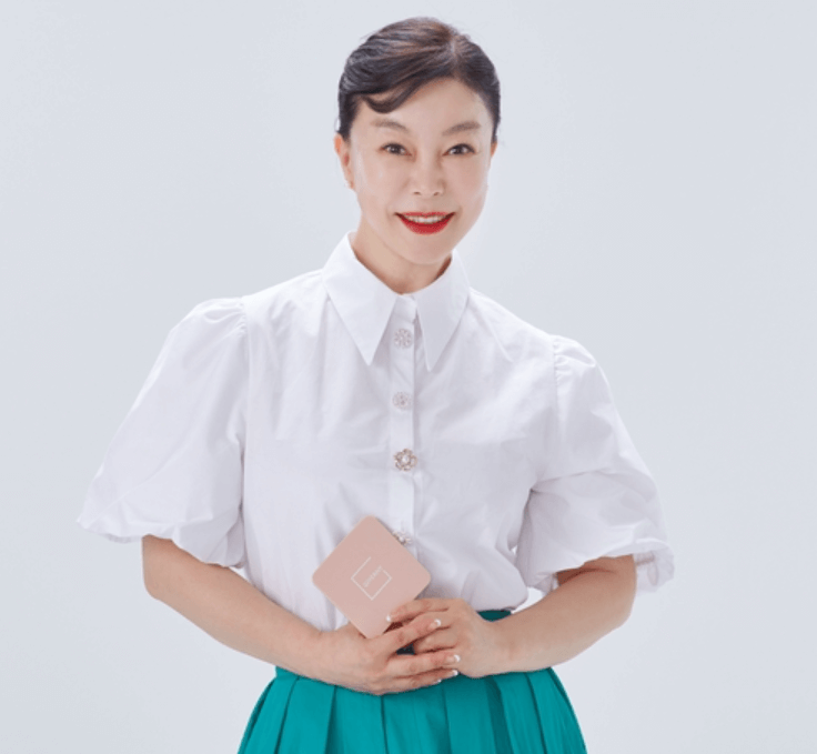 최화정-상반신-사진