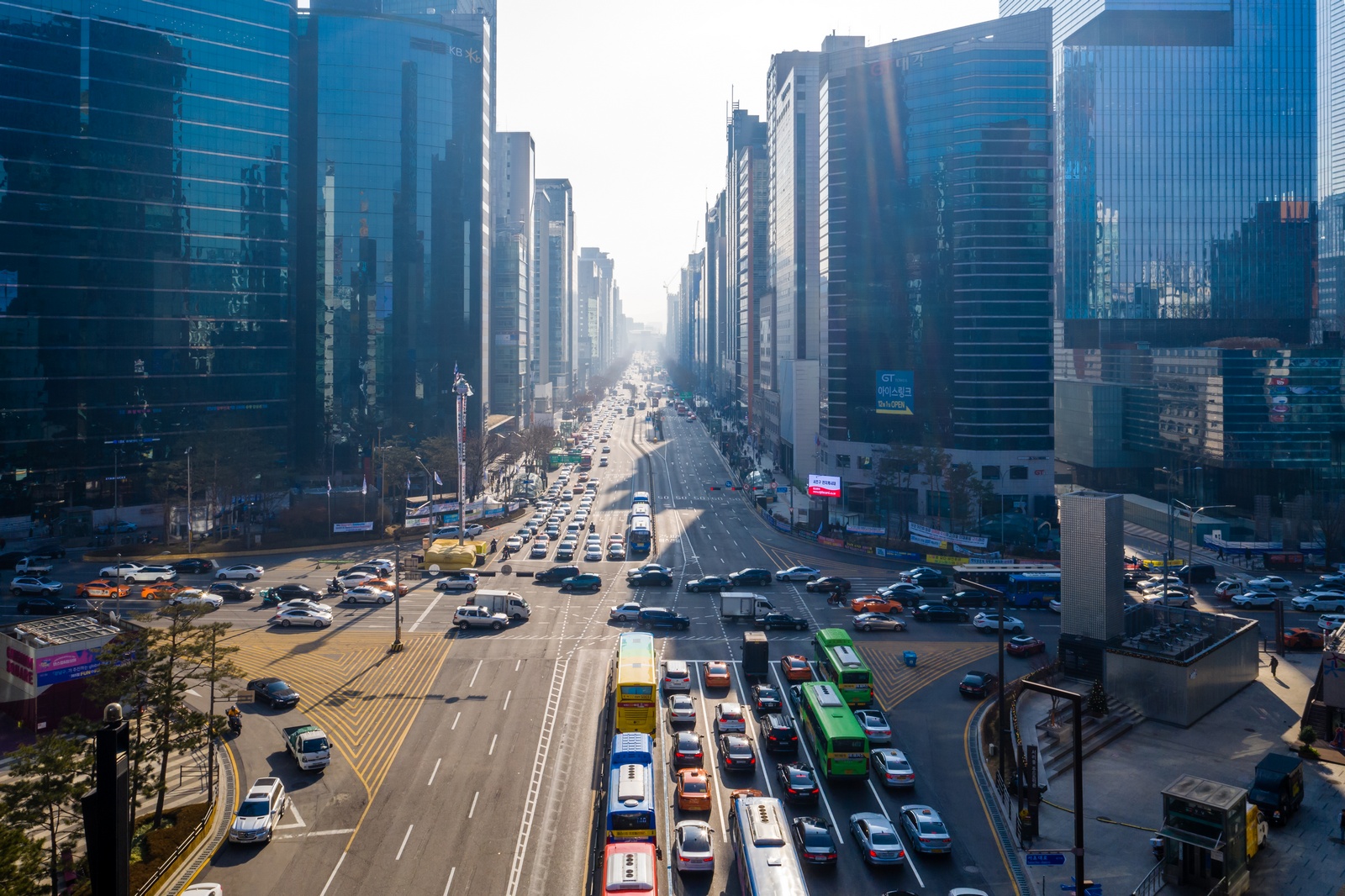중소기업 위기, 3고 위기 속 생존 전략 &mdash; 지금이 기회일까?