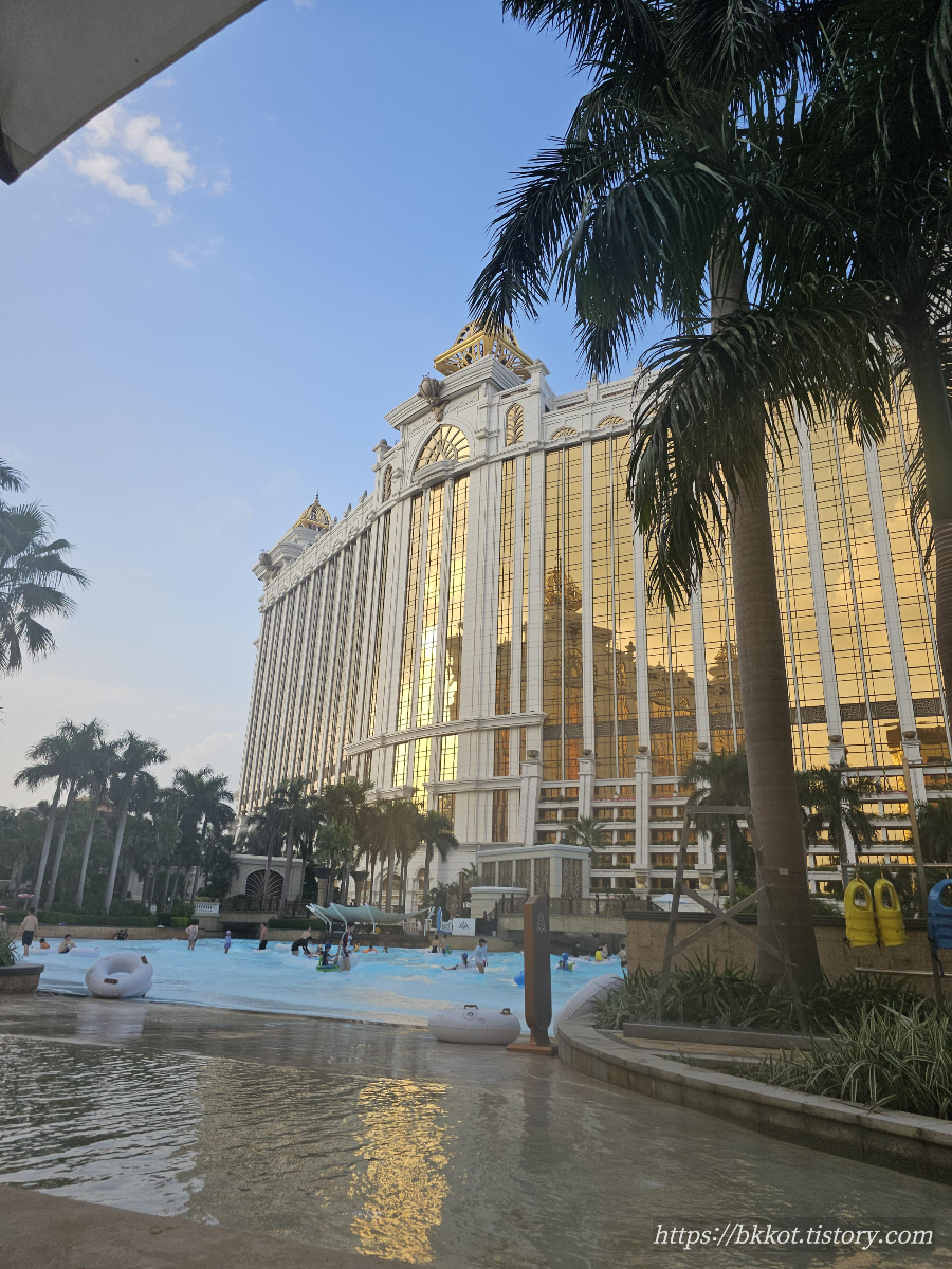 마카오 갤럭시 그랜드 리조트 덱