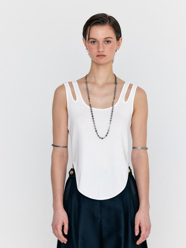 WOUE Sleeveless Cutout Jersey T-shirt - White