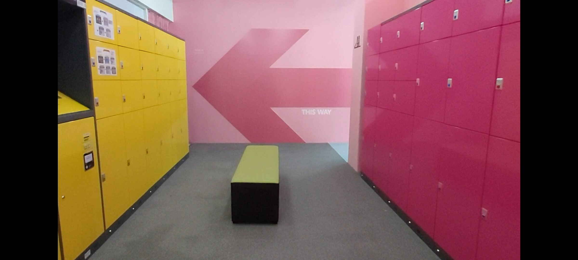 실내들어가는길