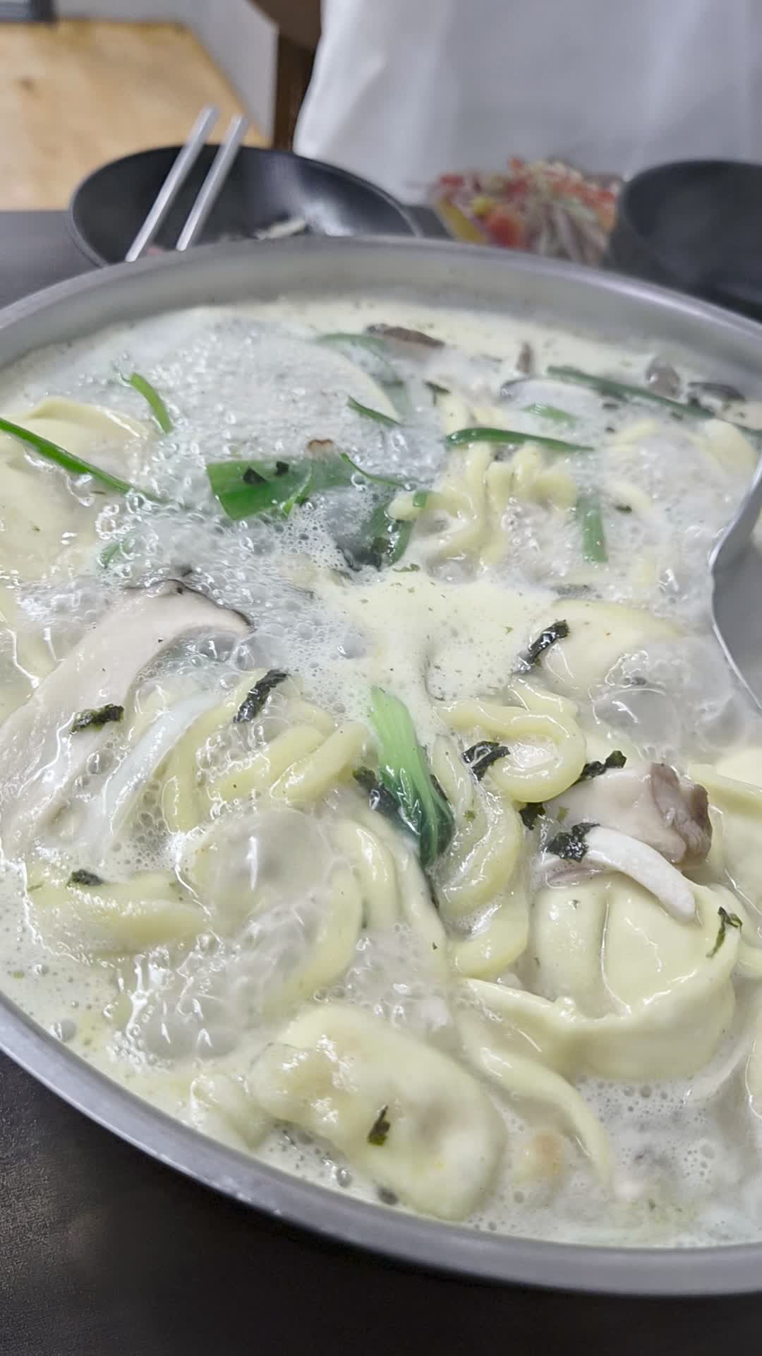 강원도 맛집 솔향기 복터진만두전골