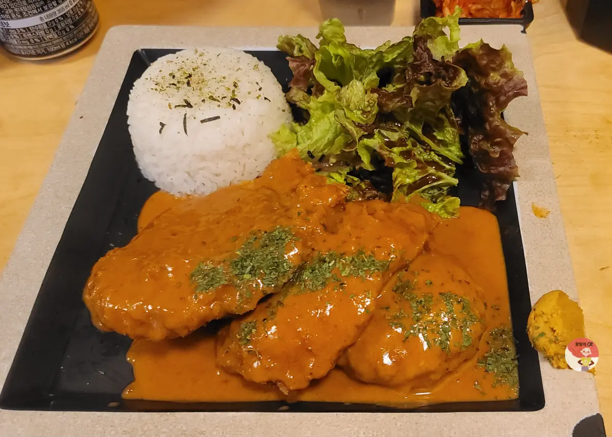 긴자료코 다산점 데미그라스 돈까스 함박세트-밥과 샐러드 돈까스 함박스테이크 구성