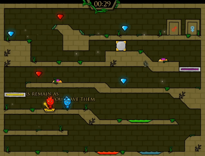 불과-물-2인용-게임하기-1-포레스트템플-플레이-소년이-노란색-레버를-밀어서-장치를-작동시키는-화면