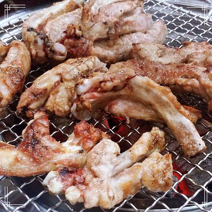 토요일은 밥이좋아 시흥 숯불 등갈비 구이 맛집 22년 노포 쪽갈비 항정살 갈매기살 가브리살 현지인 추천 토밥 좋아 방송정보