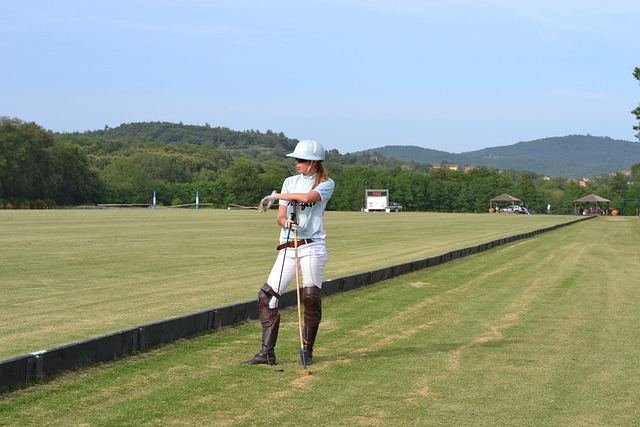 차례를 기다리는 골프 선수