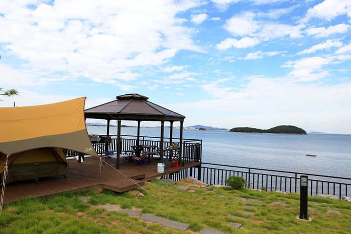 무의도 섬뜰아래 캠핑장 소개