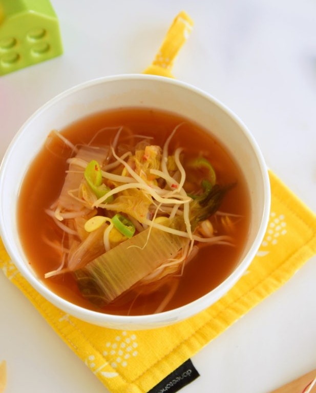 김치콩나물국