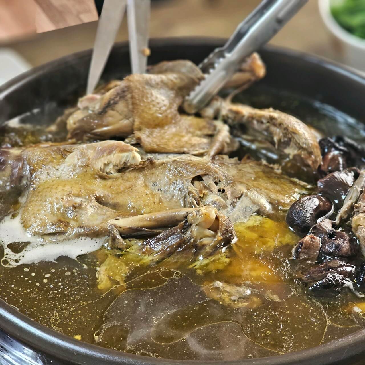 생생정보 2317회 오늘 또 방문 스타 밥집 가수 강진 추천 맛집 서울 사당동 참오리전문점 한방오리백숙과 오리낙지주물럭