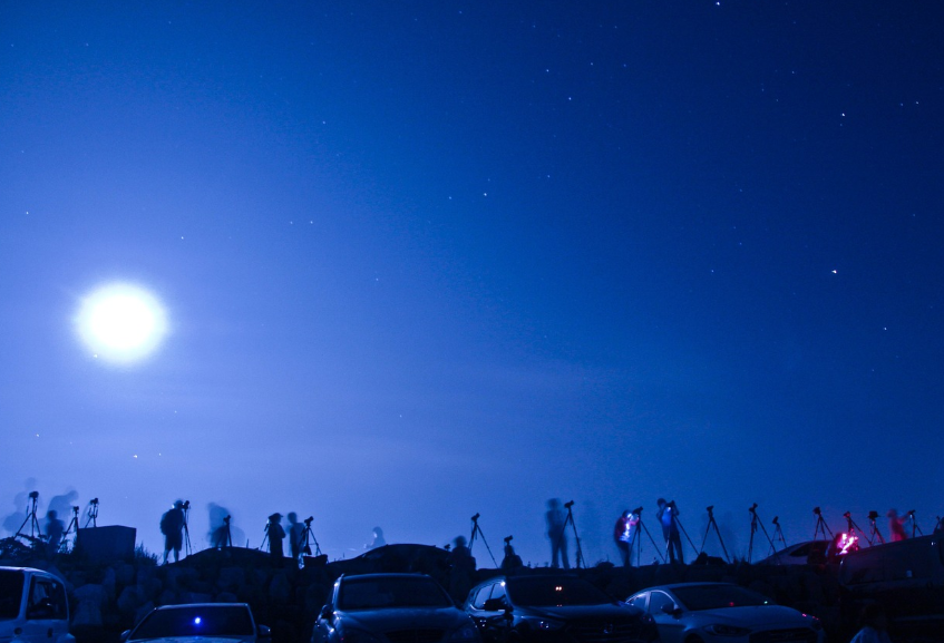 자연과 하나 되는 밤하늘 캠핑 '제주 성산일출봉 별헤는 밤 캠핑장'