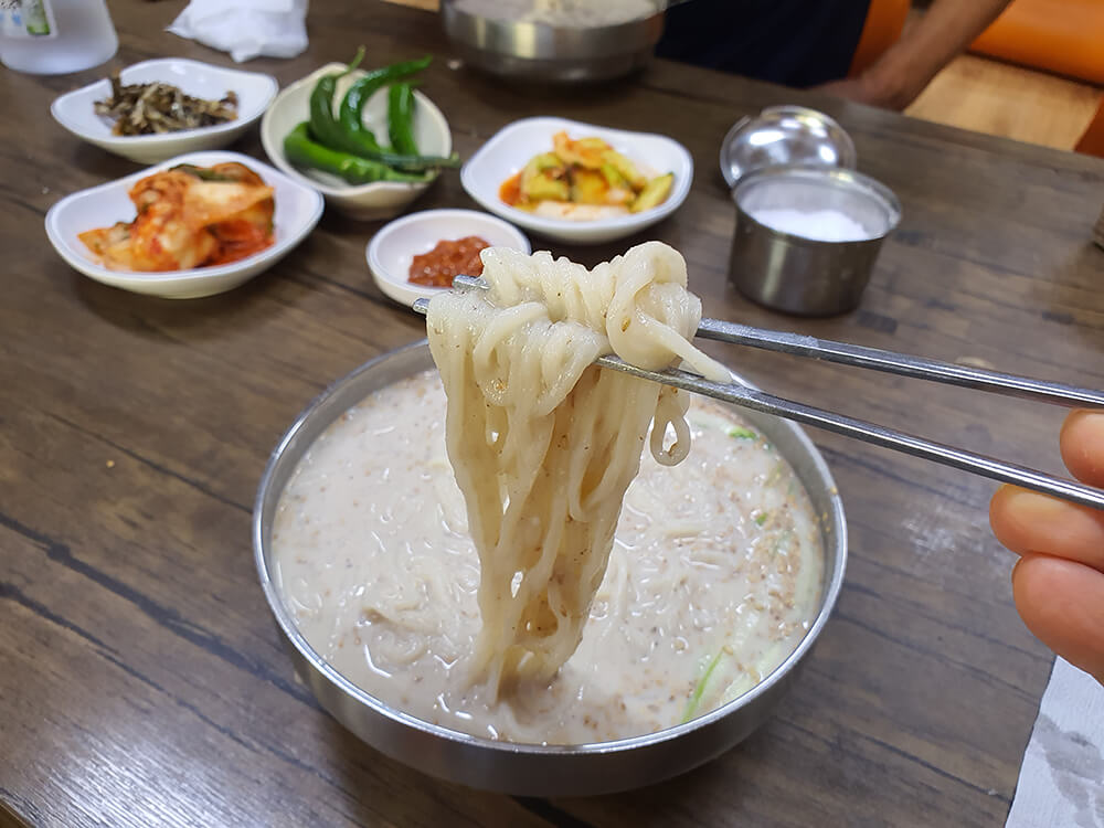 엄마네 감자탕 콩국수