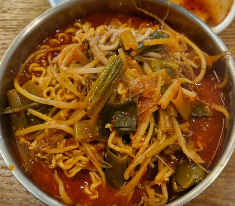 핸썸즈 공릉동 육개장