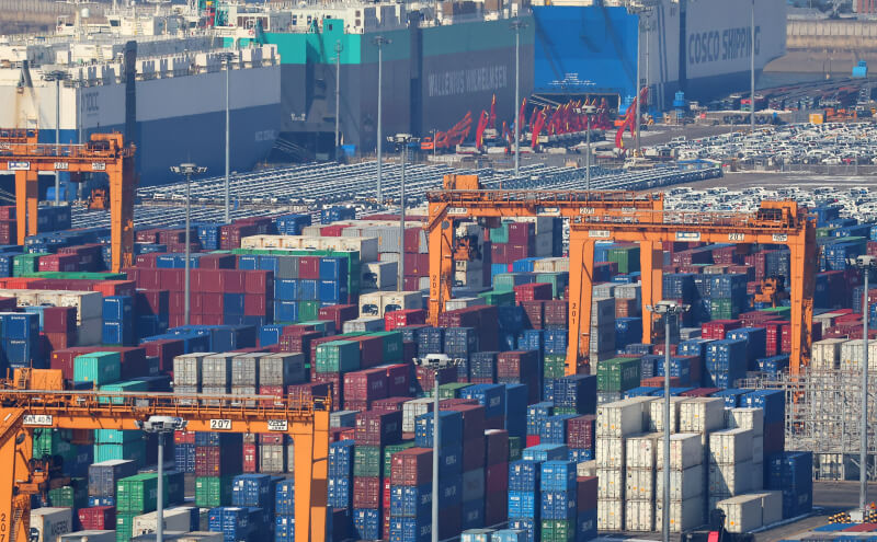 트럼프의 ‘반도체 관세’ 예고…한국에 미칠 파장은?