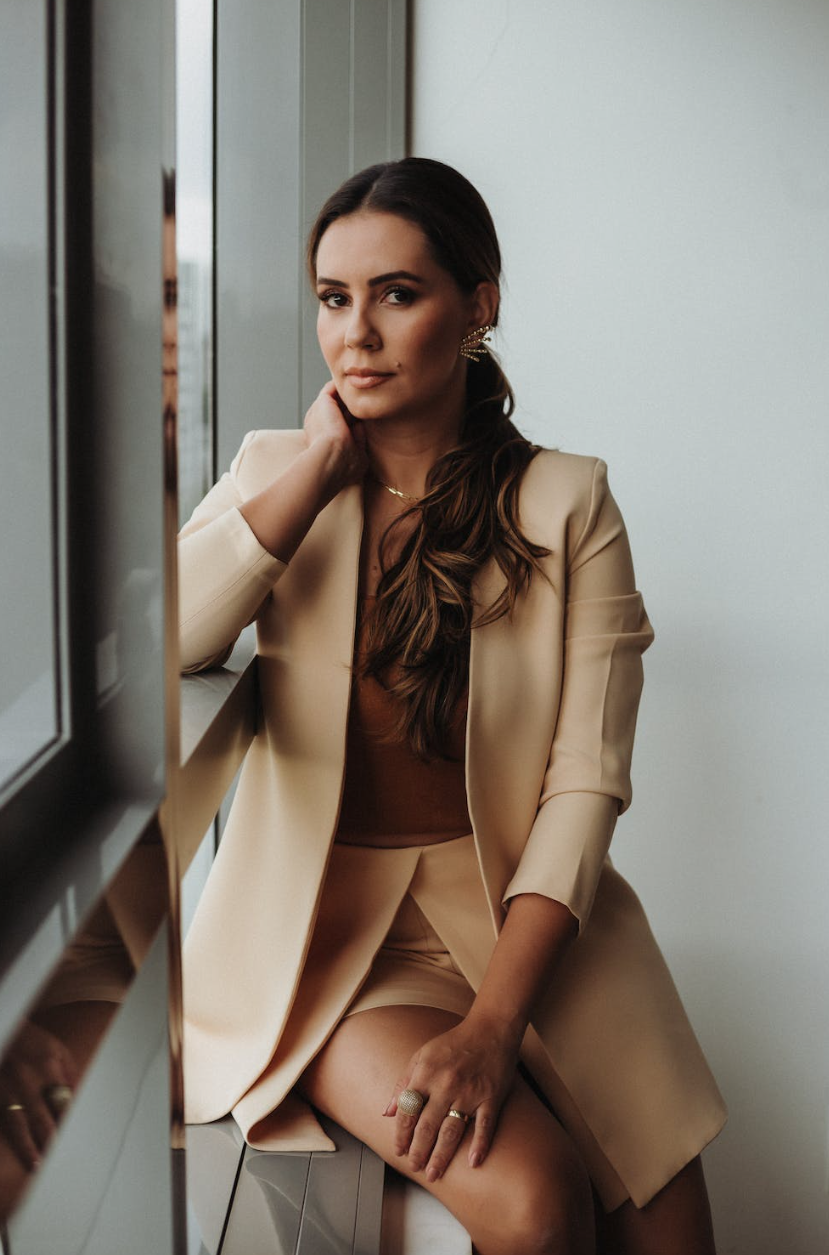 40대 여성 결혼식 하객룩-정장룩