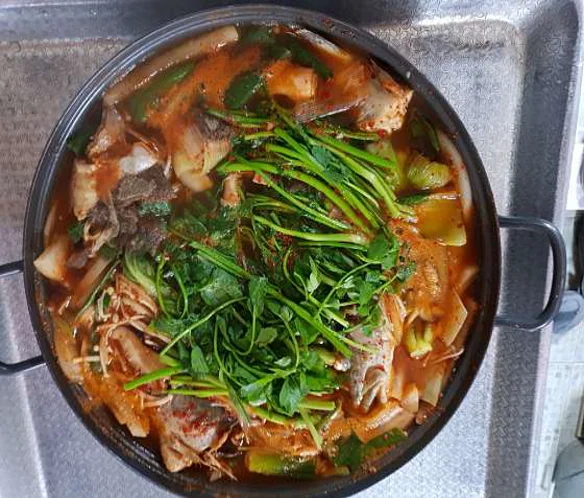 강변식당