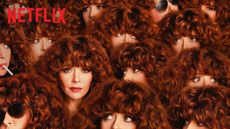 러시아 인형처럼 가로 포스터 모습