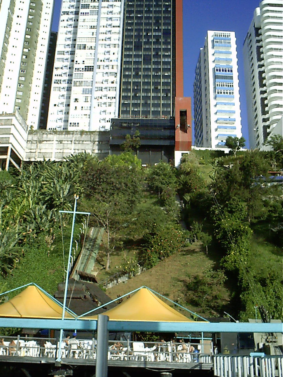 아파트 브랜드 가치가 가격에 미치는 실증 분석: ‘간판값’은 진짜 존재할까?