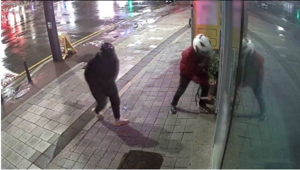 금은방 절도 장면