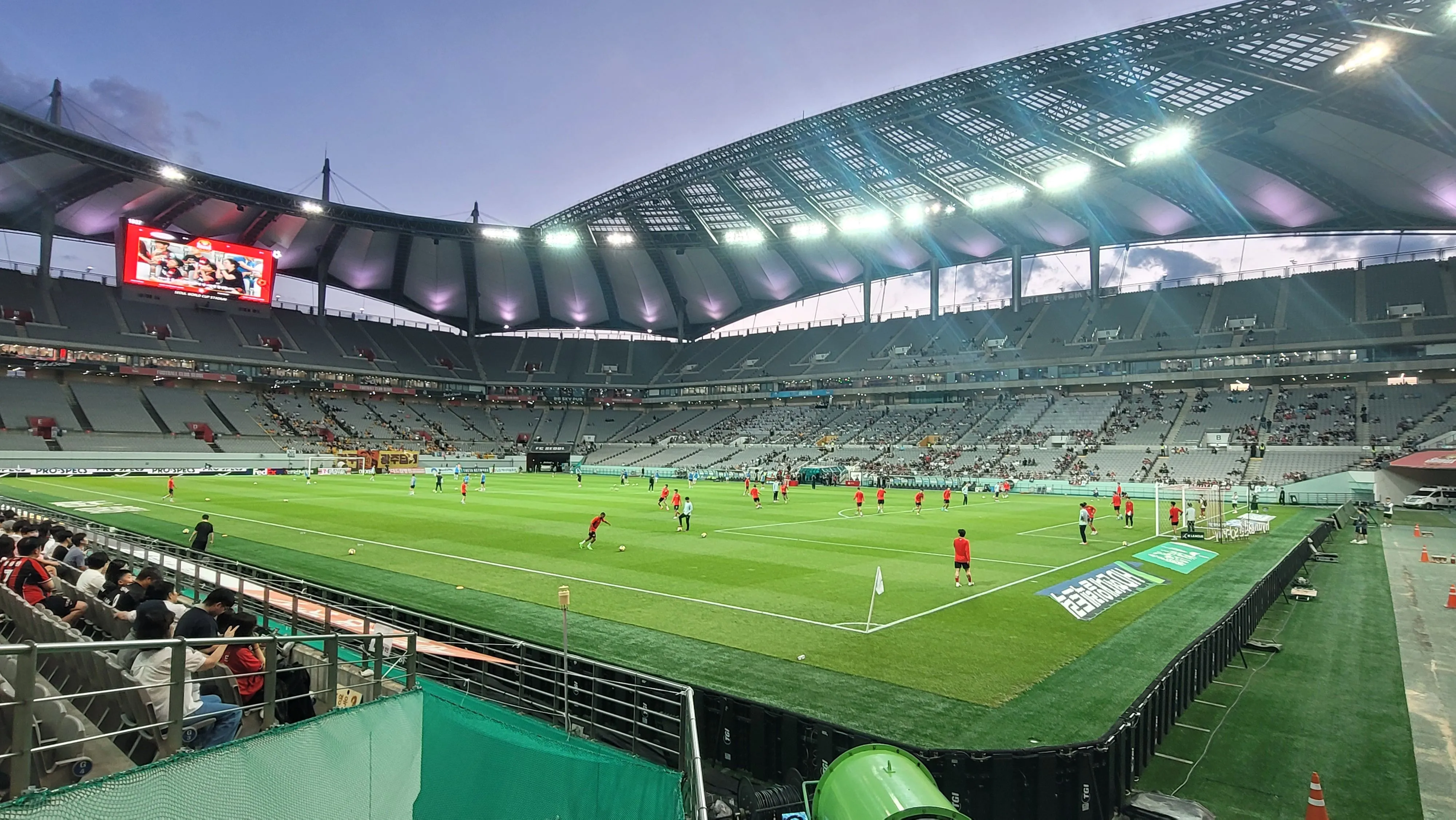 FC서울 홈경기, 상암월드컵경기장 동측 지정석 H구역 좌석 시야 후기 입니다.