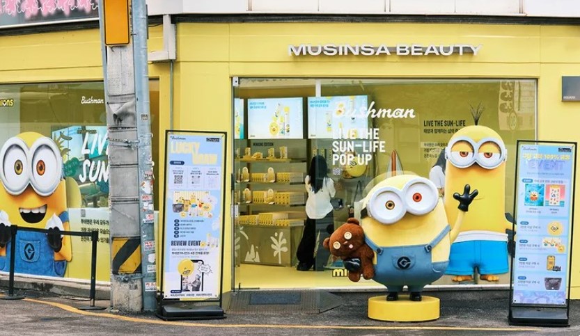 썬 뷰티 브랜드 부쉬맨과 미니언즈가 만나는 한 여름의 바캉스 부쉬맨X미니언즈 팝업