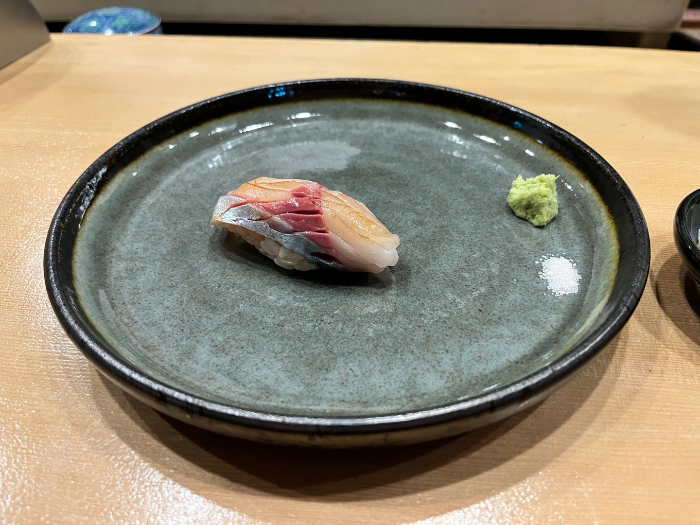 신선해서 처음 제공된 고등어초밥