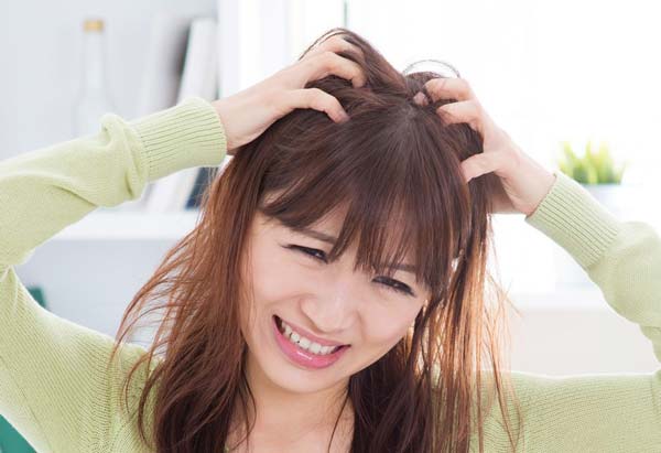 두피 트러블 원인 │ 두피 가려움이 생기는 생활 속 원인