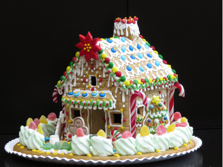 맛있는 트위스트로 진저브레드 하우스 만들기