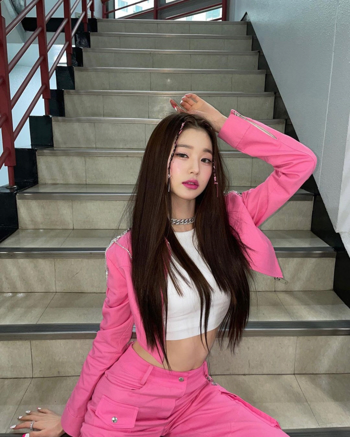장원영 나이 화보 프로필 키 인스타 복근 실물 다리 과거 레전드 아이즈원 고화질
