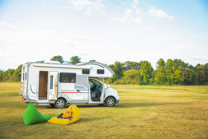 캠핑카 여행은 숙박과 이동이 동시에 해결되는 효율적인 방식이자, 온 가족이 한 공간에서 추억을 쌓을 수 있는 소중한 시간이다.