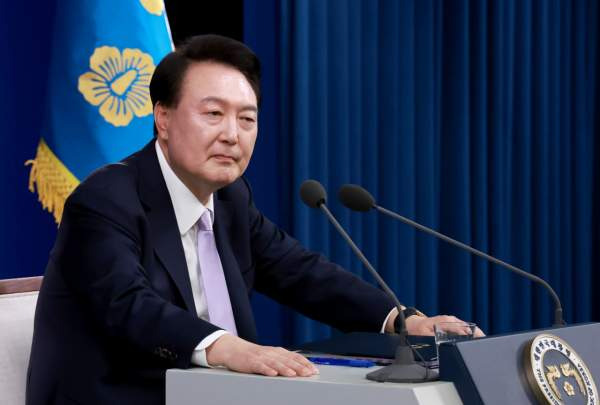 윤석열-지지율-17%