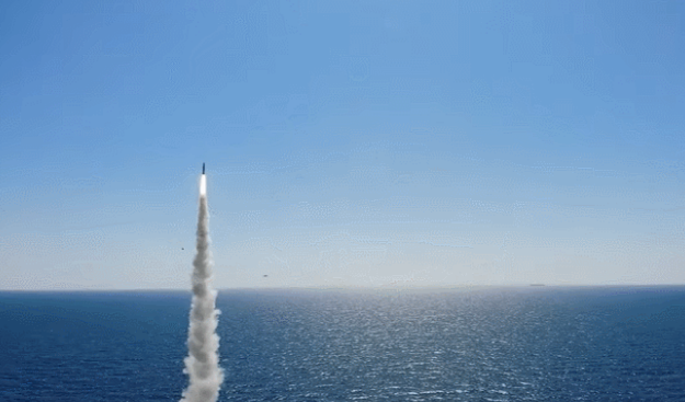 도산안창호함 SLBM 발사