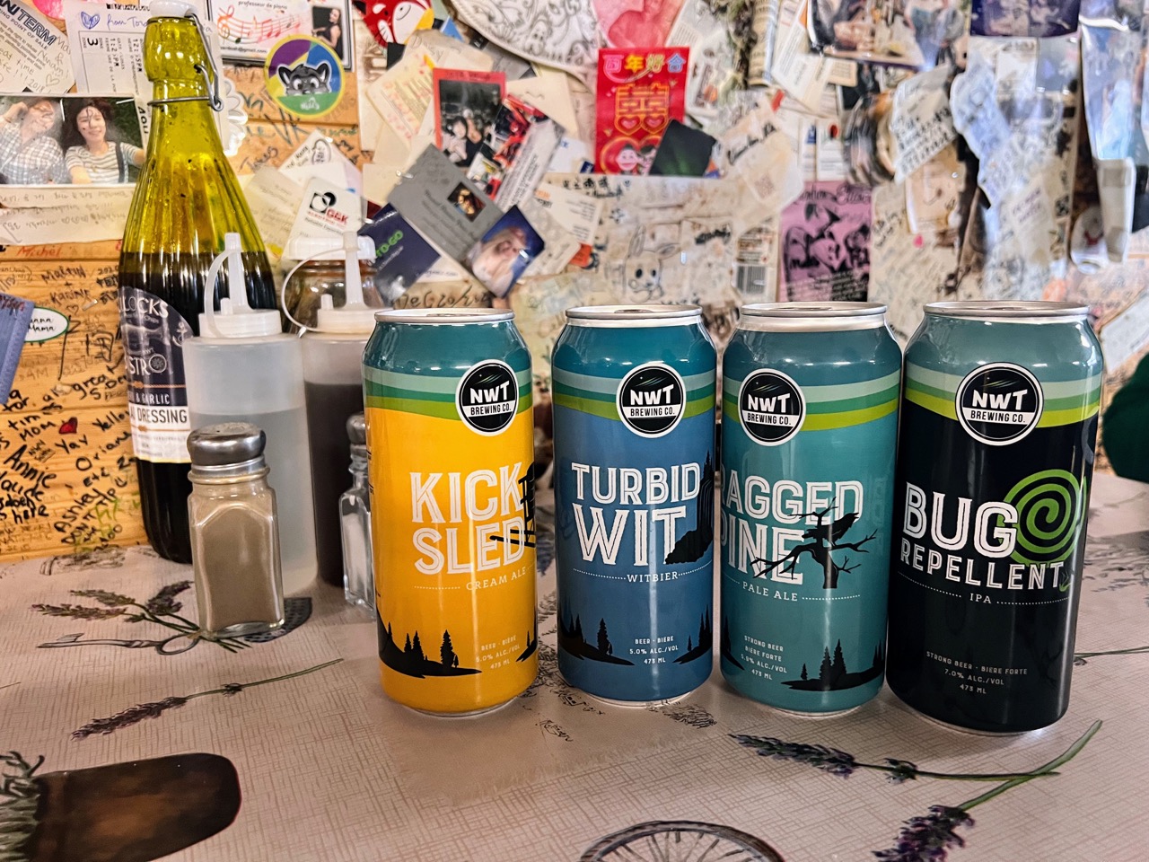 맥주 이름은 하나(domestic beer)였는데, 서빙 나온 맥주는 다 맛이 다르다.