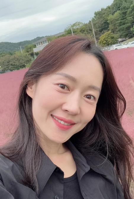 엄지원 아나운서