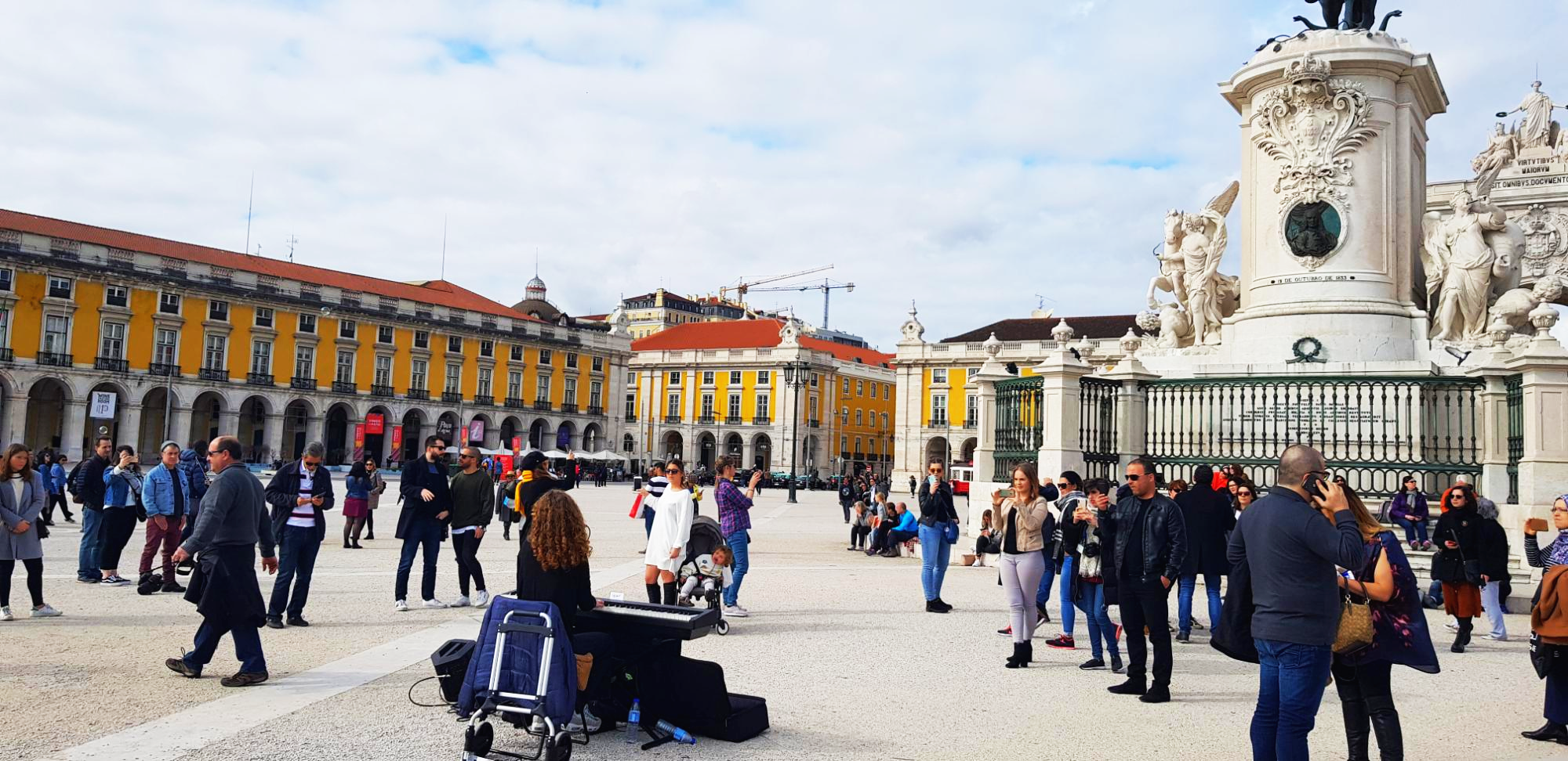 포르투갈 리스본 버스킹녀