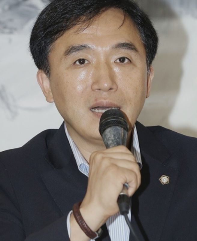 정철승 변호사 프로필 나이&middot;학력&middot;고향 총정리｜박원순 피해자 신상공개&middot;강제추행 2심 징역 1년 6개월 법정구속