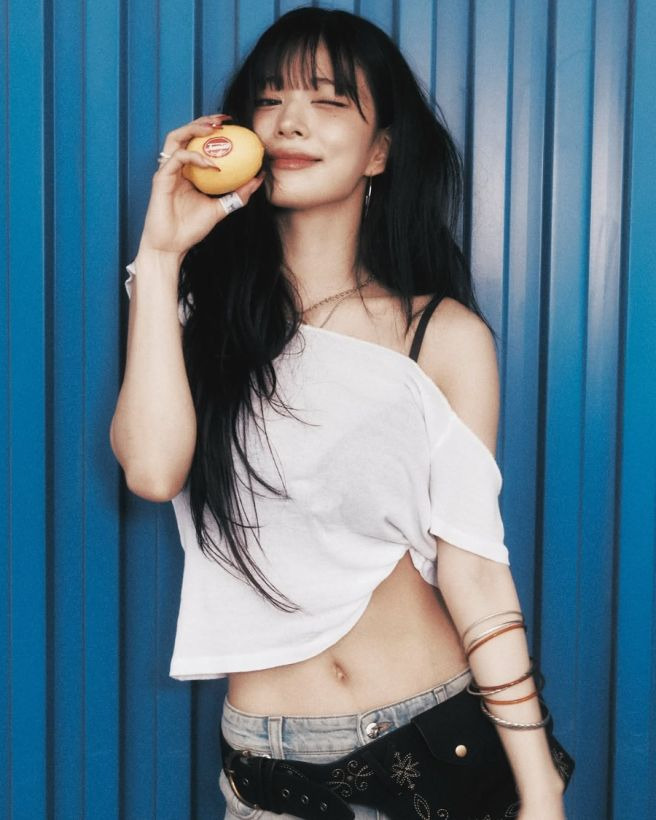 프로미스 나인 이채영 시구 무대 직캠