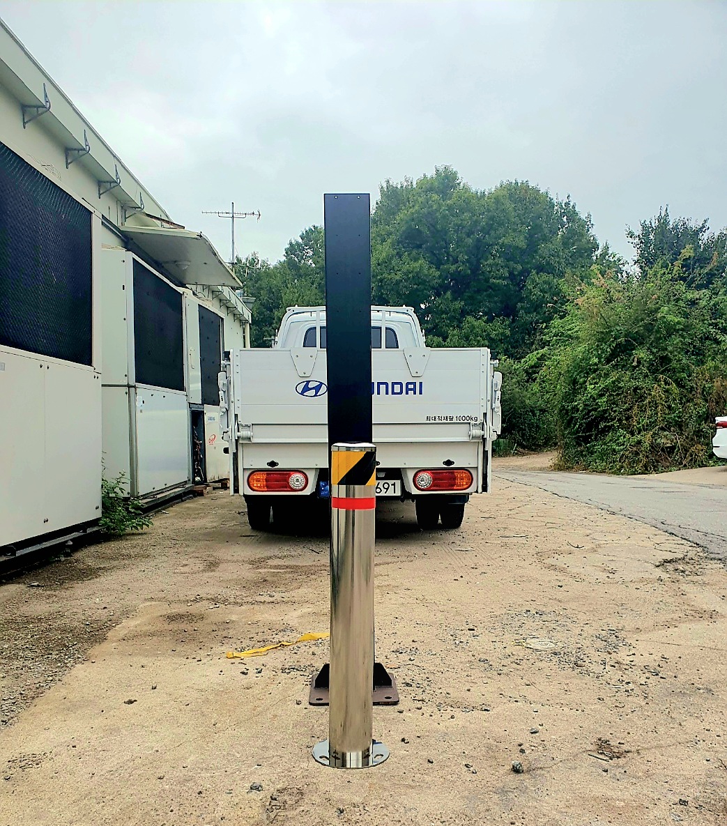 일자형-스텐볼라드의-모습입니다.